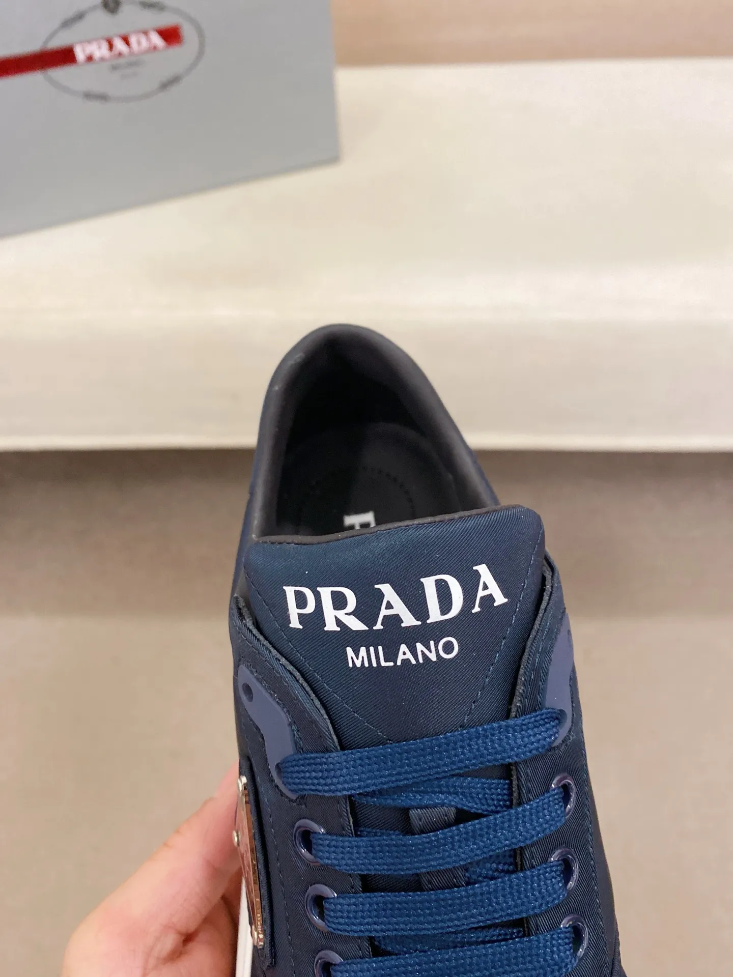 Factory price 540💰 ✔️✔️✔️High version High-quality new PRADA counters are on the market at the same time. The new men's shoes and 😘fabrics are selected from imported first-layer cowhide and are made by pure handcrafts. Lining: Full cowhide lining. 👍🏿 High-end ☄️ air-cushion molded anti-slip rubber outsole, exquisite lines, simple and elegant, comfortable and high-end for leisure travel. Code number: 38 to 44